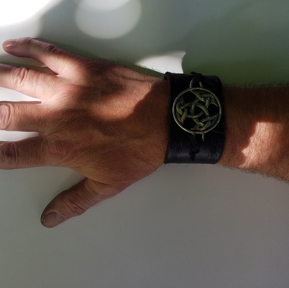 Triscellion Leather Cuff Bracelet - Picture 4 of 4